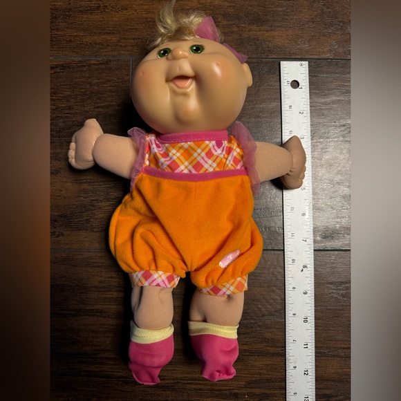 Cabbage Patch Babies 2006 Play Along 11in Doll New Born Collectible Doll Rare - Picture 11 of 11